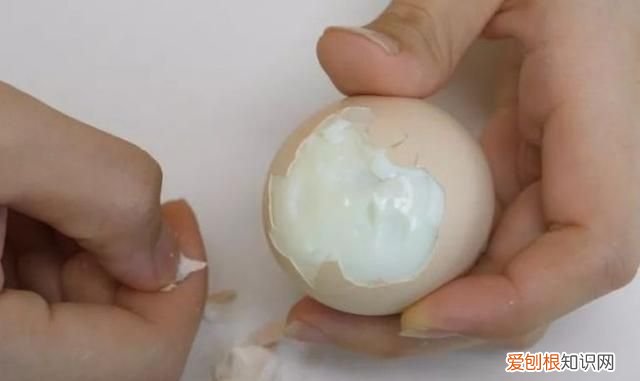 鸡蛋在冰箱能放多久2个月还能吃吗