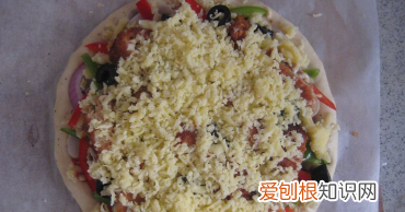 烤箱烤披萨的家常做法，烤箱怎么烤披萨半成品