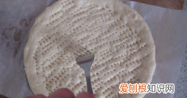 烤箱烤披萨的家常做法，烤箱怎么烤披萨半成品