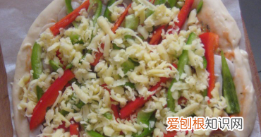 烤箱烤披萨的家常做法，烤箱怎么烤披萨半成品