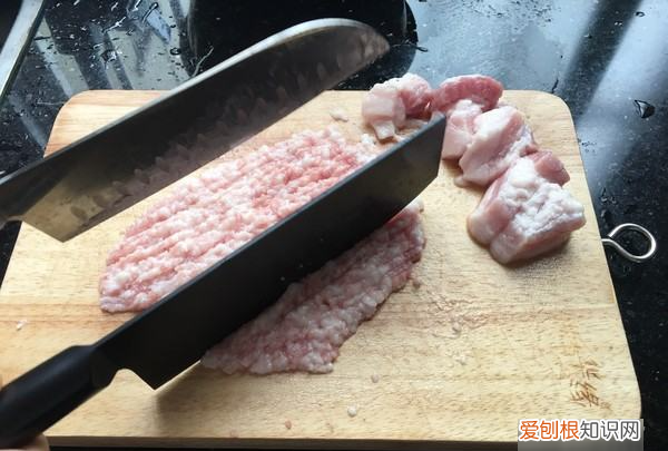 香菇猪肉白菜饺子馅的做法