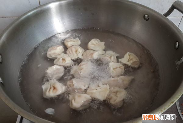 香菇猪肉白菜饺子馅的做法
