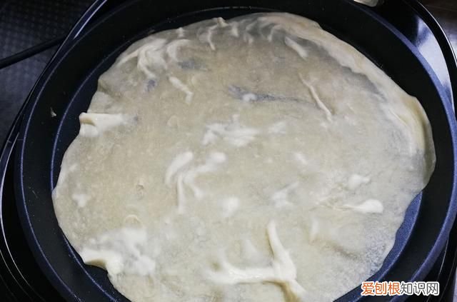 温水和面做卷土豆丝饼,一个土豆丝鸡蛋卷饼的热量