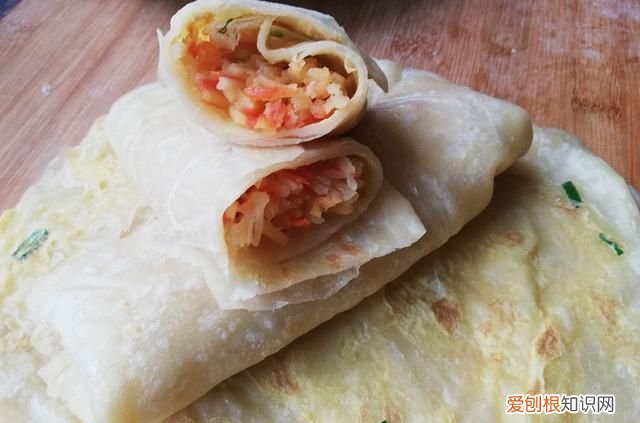 温水和面做卷土豆丝饼,一个土豆丝鸡蛋卷饼的热量