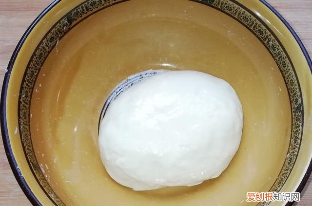 温水和面做卷土豆丝饼,一个土豆丝鸡蛋卷饼的热量