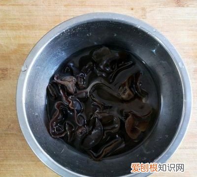 好吃的黄花木耳炒鸡蛋,是不是很有食欲呀