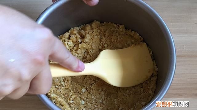 小块双层芒果慕斯怎么做 最简单的芒果慕斯做法教程