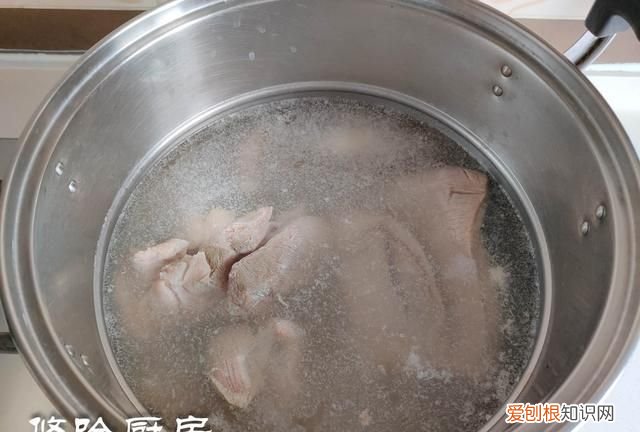 怎样做又白又松软的叉烧包 蜜汁叉烧包的正宗做法广东