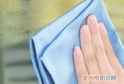 如何擦玻璃又快又干净，怎么擦玻璃又快又干净不留水痕小妙招