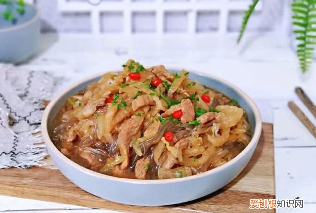 随便炒两个菜就是美味佳肴 把它炒一炒香嫩可口还开胃