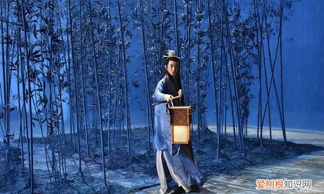 李白俱怀逸兴壮思飞欲上青天揽明月啥意思