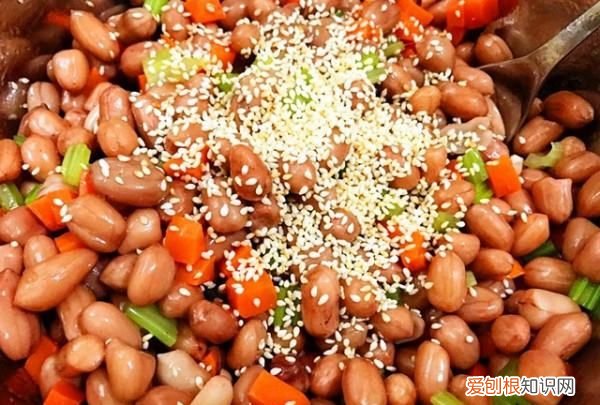 花生米凉拌怎么做，凉拌蔬菜花生米怎么做