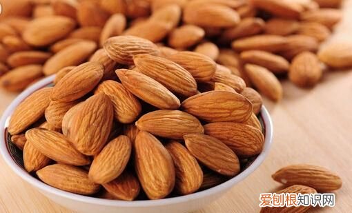 杏仁百合粥怎么煮,百合杏仁露的做法大全