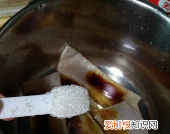 猪肉皮怎么用刀切，猪皮很难切是什么原因