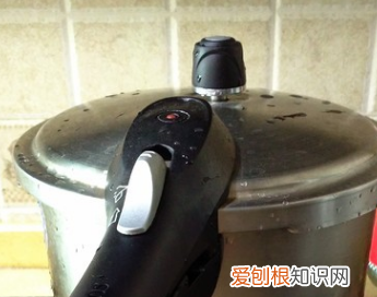 猪肉皮怎么用刀切，猪皮很难切是什么原因