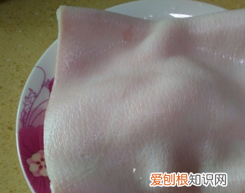 猪肉皮怎么用刀切，猪皮很难切是什么原因