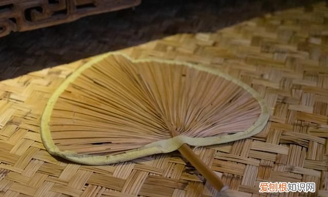 冰丝凉席不开空调凉快吗,冰丝凉席不开空调热吗