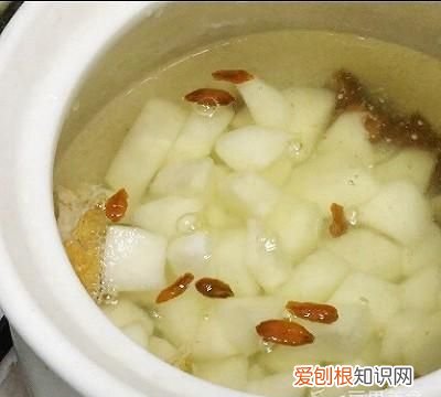 小吊梨汤是正宗的北京菜吗,美食秋季养生小吊梨汤的做法