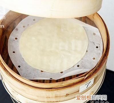 京酱肉丝烤鸭饼怎么做 烤鸭薄饼包京酱牛肉丝好吃吗