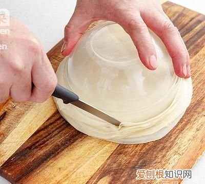 京酱肉丝烤鸭饼怎么做 烤鸭薄饼包京酱牛肉丝好吃吗