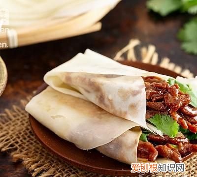 京酱肉丝烤鸭饼怎么做 烤鸭薄饼包京酱牛肉丝好吃吗