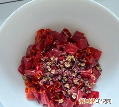 最简单辣子鸡丁的家常做法