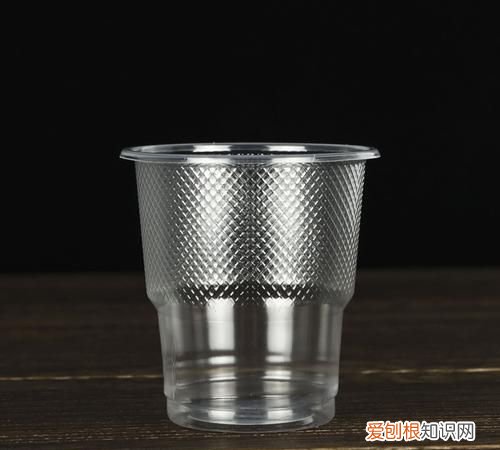 一次性杯子多少两，一次性杯子多少毫升几两