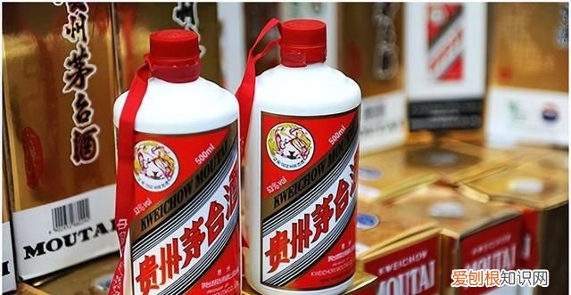 五粮液茅台都是什么酿造的 五粮液玻璃瓶装茅台怎么样