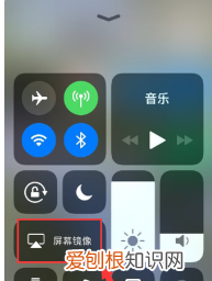 怎么让手机屏幕镜像,苹果手机屏幕镜像怎么设置电视