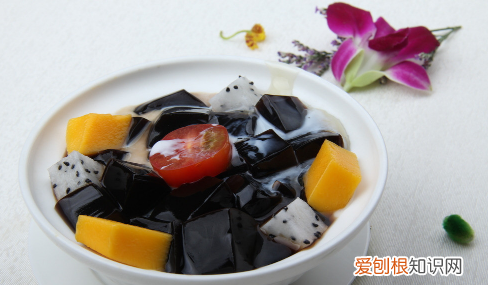 龟苓膏一次吃多少为宜?什么时候吃