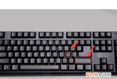 冒号怎么打电脑上,在电脑上怎么打冒号