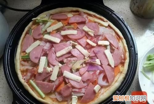 用电饼铛做披萨妈妈很喜欢吃,家庭披萨的最简单做法电饼铛