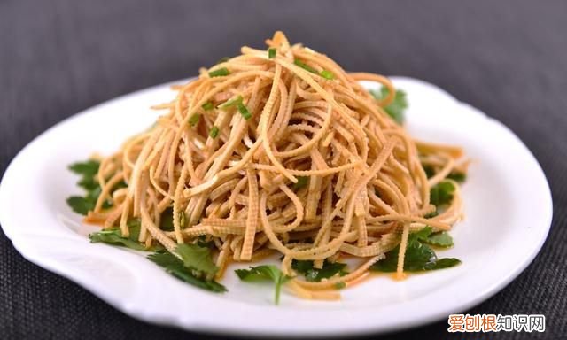 8道开胃爽口的凉拌菜不容错过 夏天吃这道凉拌菜酸辣开胃清爽