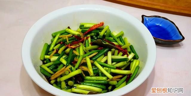 蒜苔的做法怎样腌蒜苔好吃 腌制蒜苔一年不坏的方法
