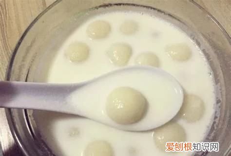 牛奶煮汤圆的做法,纯牛奶可以和汤圆一起煮吗