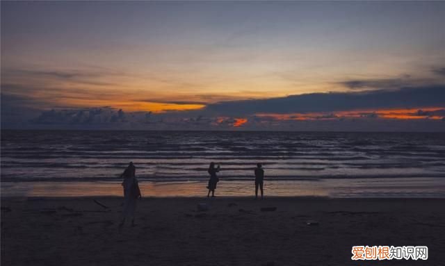 全球经典的十大奇美海滩旅游必去 世界十大最美日落海滩长滩