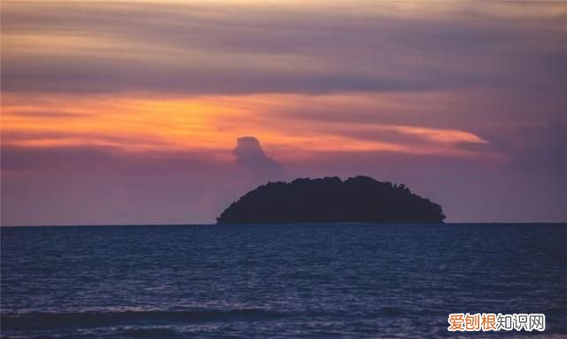 全球经典的十大奇美海滩旅游必去 世界十大最美日落海滩长滩