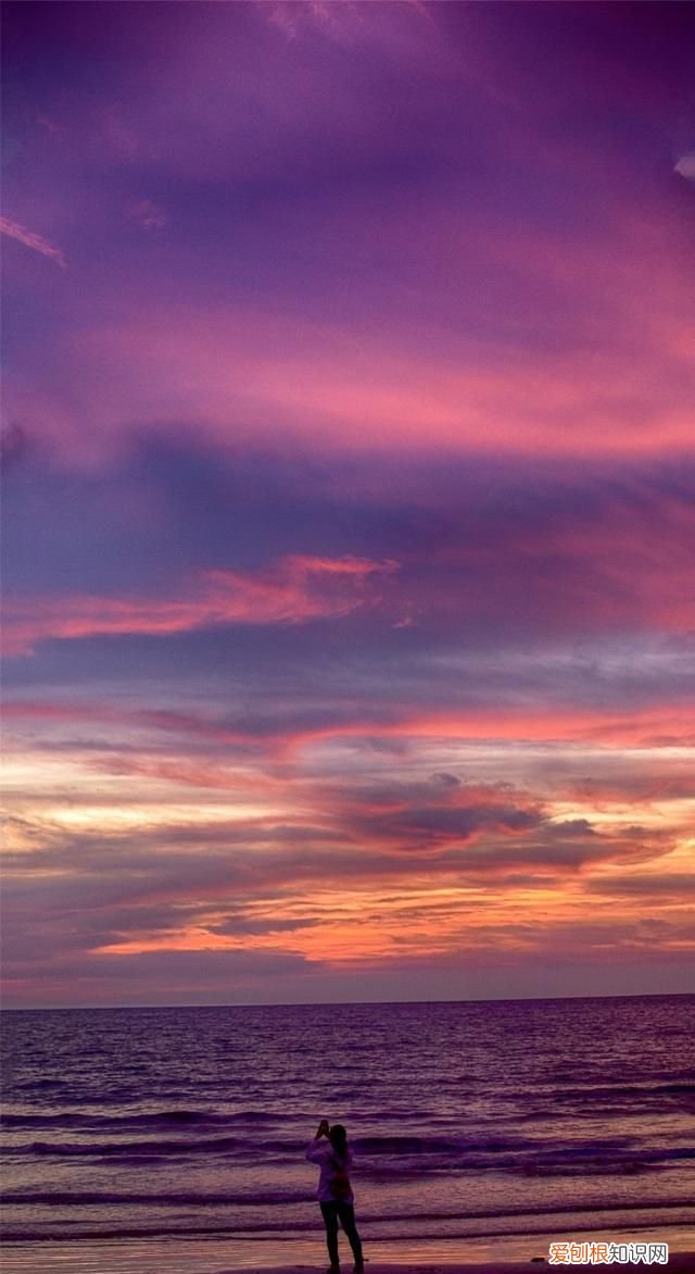 全球经典的十大奇美海滩旅游必去 世界十大最美日落海滩长滩