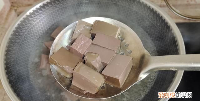 韭菜炒鸭血做法步骤,韭菜鸭血肉末怎么烧