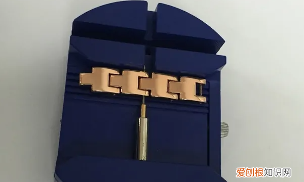 手表表链拆除方法，手表链子长了怎么拆