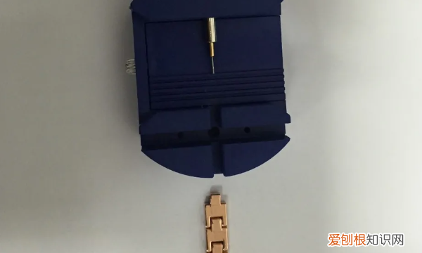 手表表链拆除方法，手表链子长了怎么拆