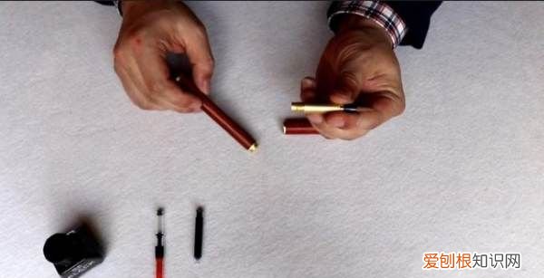 墨囊怎么用，钢笔怎么使用墨囊