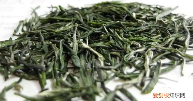 烘绿茶开门烘还是关门烘 绿茶怎么炒干后变成黑色了