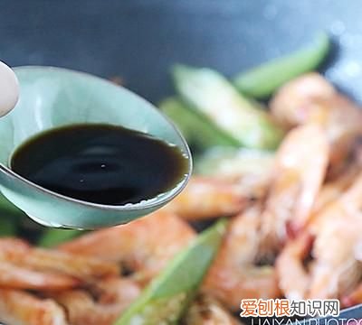 #一口新年味,全家享佳味#消食解腻的快手年菜-「秋葵鲜虾」