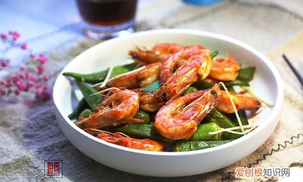 #一口新年味,全家享佳味#消食解腻的快手年菜-「秋葵鲜虾」
