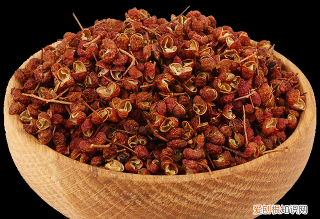 吃火锅时这四种食材别再点了 一顿火锅会吃掉多少底料