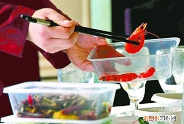 隔夜菜放冰箱能不能吃,专家实验后说出了实情