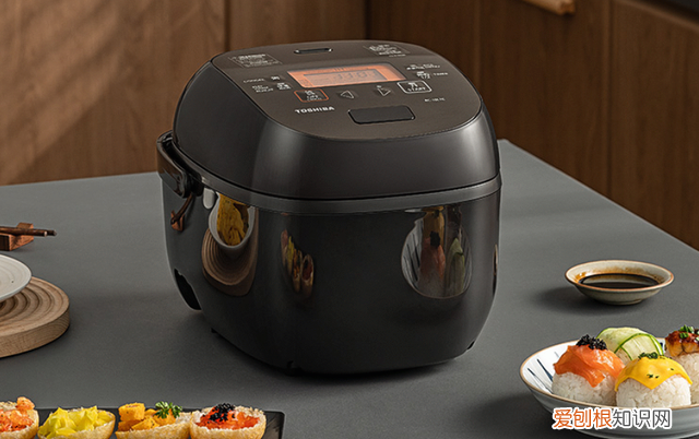 电饭煲和电压力锅哪个适合家用