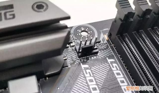 主板上常见的接口有哪些列举四个并说明作用