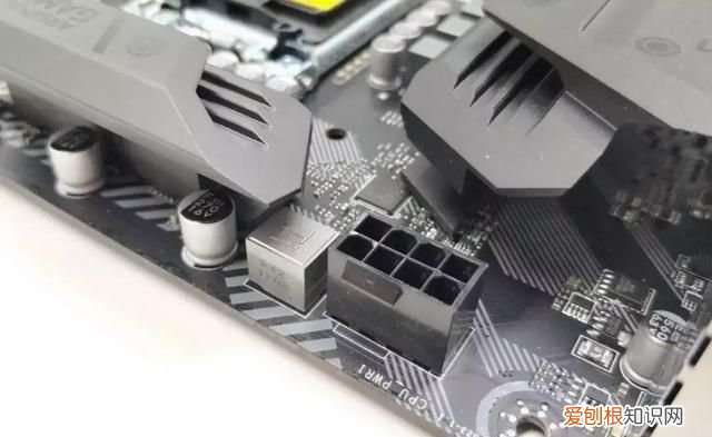 主板上常见的接口有哪些列举四个并说明作用